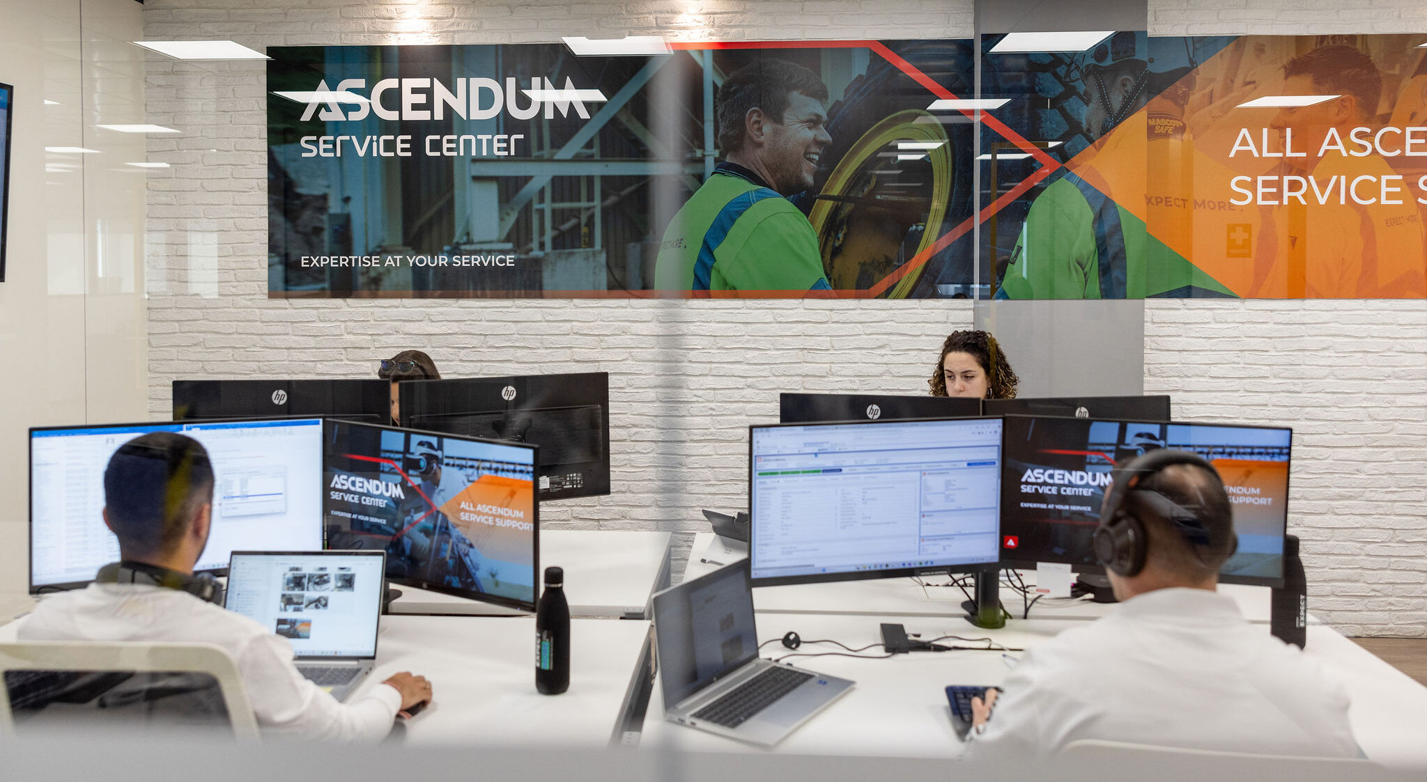 Ascendum Service center