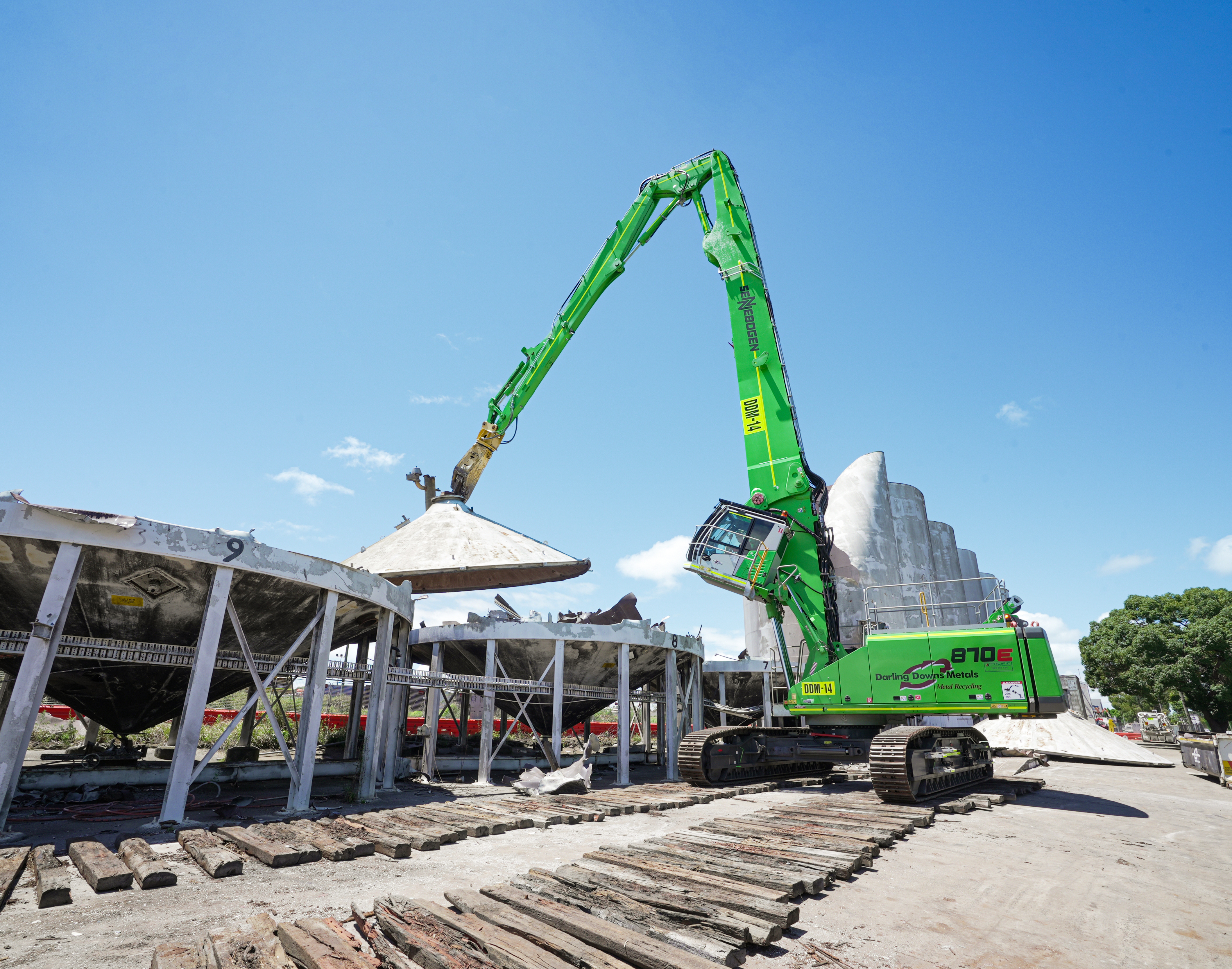 870 E Demolition