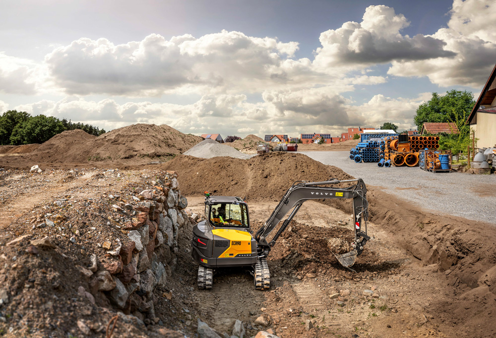 Drei auf einen Schlag: Volvo CE bringt neue Kompaktbagger auf den Markt