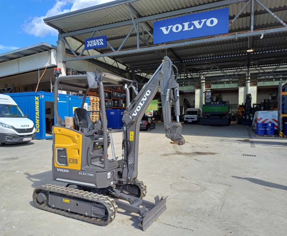 Volvo-JECR18E-19005-2.jpg