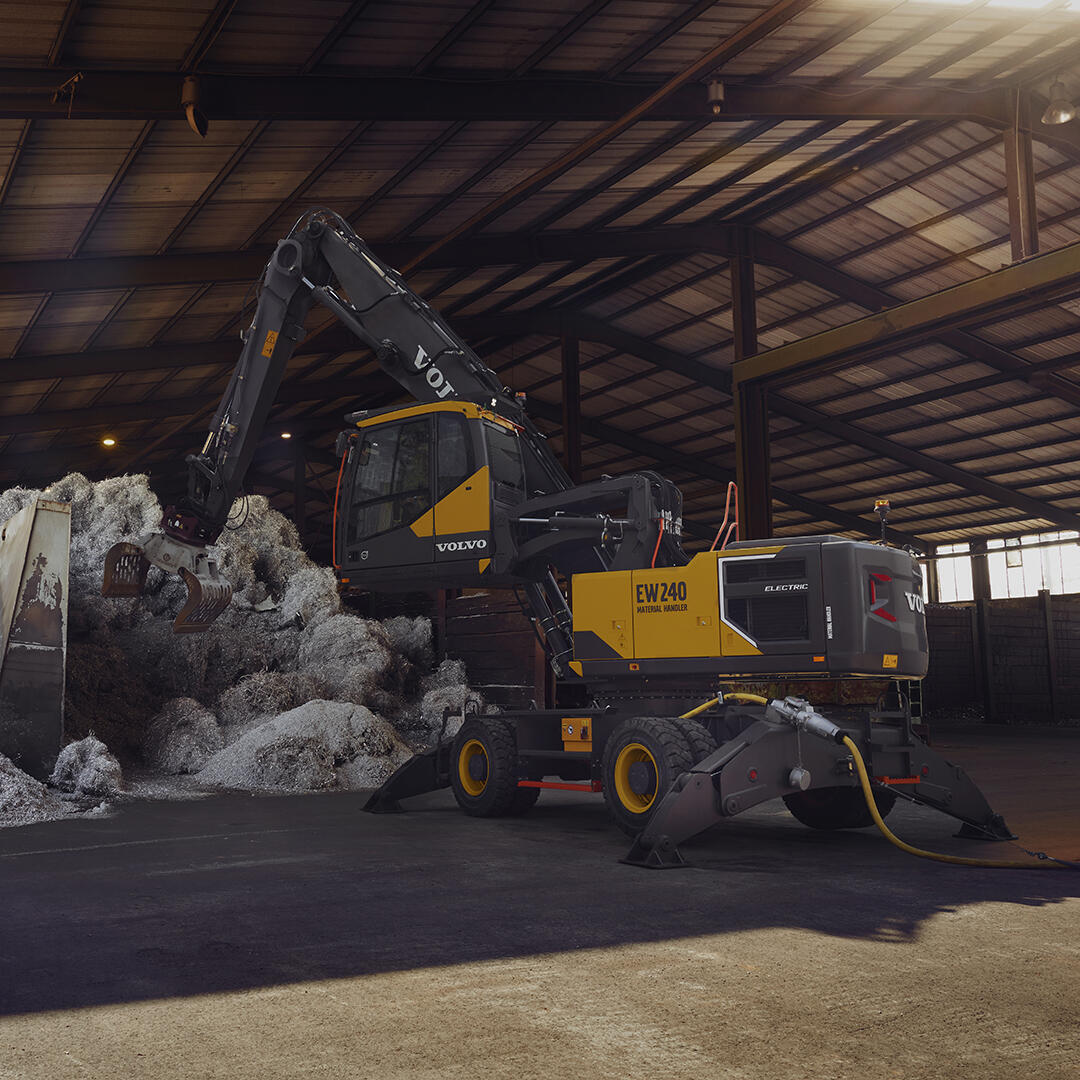 EW240 Electric Material Handler